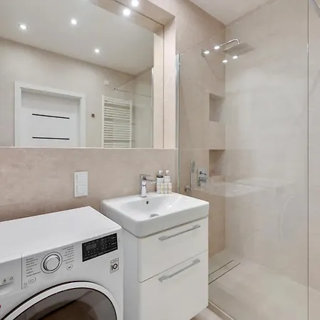 Center Nowa Grobla & Parking By Downtown *