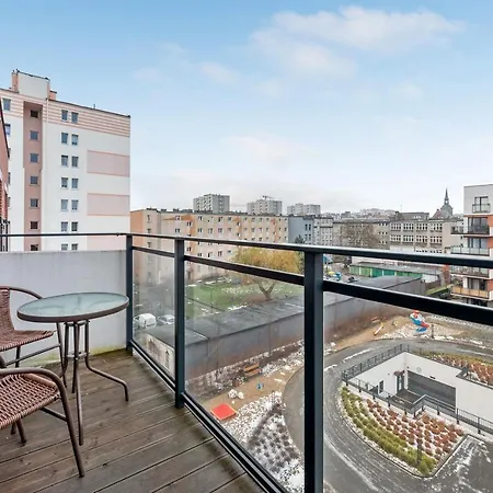 Center Nowa Grobla & Parking By Downtown Gdansk